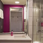 Moxy Stuttgart Airport/messe Szálloda Leinfelden-Echterdingen