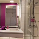 Moxy Stuttgart Airport/messe Szálloda Leinfelden-Echterdingen