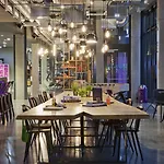 Moxy Stuttgart Airport/messe 3*