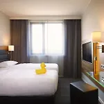 Moxy Stuttgart Airport/messe 3*