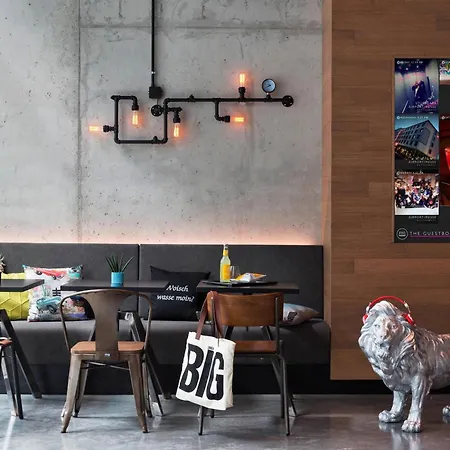 Moxy Stuttgart Airport/messe 3*