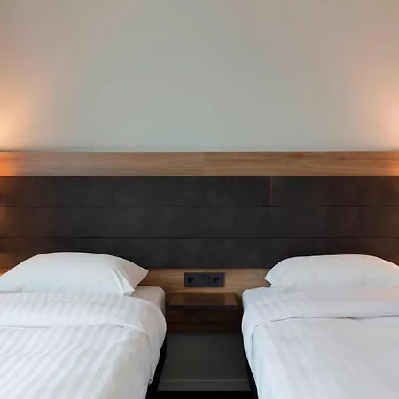Moxy Stuttgart Airport/messe 3* لينفلدن اشتردين