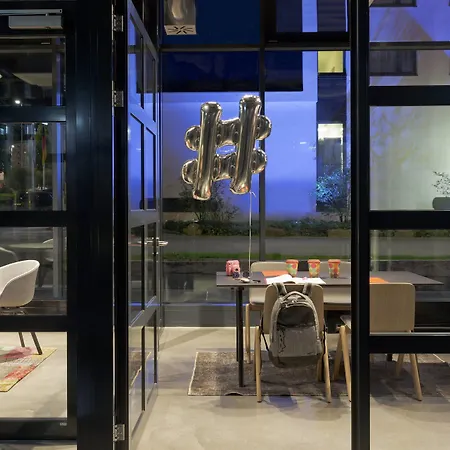 Moxy Stuttgart Airport/messe