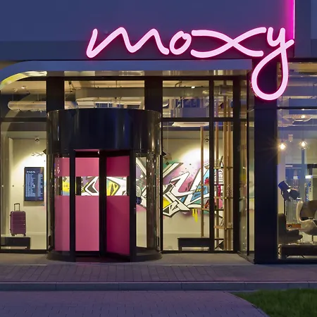 Hotel Moxy Stuttgart Airport/messe