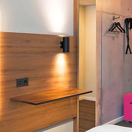 Szálloda Moxy Stuttgart Airport/messe Leinfelden-Echterdingen