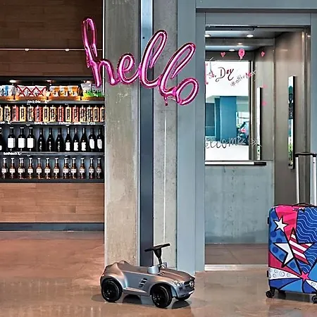 Moxy Stuttgart Airport/messe 3*