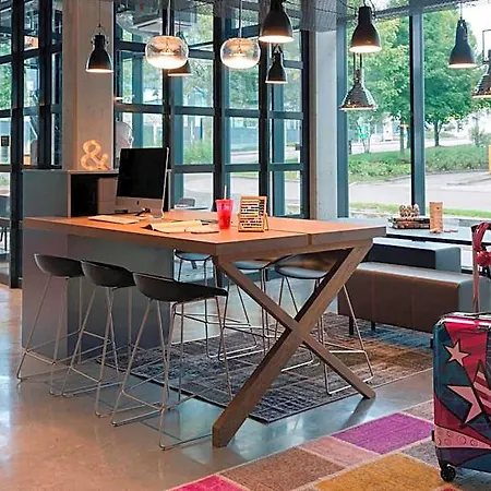 Moxy Stuttgart Airport/messe Szálloda 3*