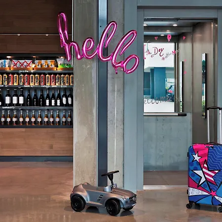 Moxy Stuttgart Airport/messe ホテル ラインフェルデン＝エヒターディンゲン