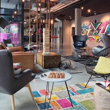 ホテル Moxy Stuttgart Airport/messe 3*