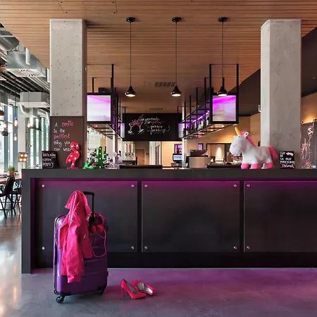 Moxy Stuttgart Airport/messe 3*