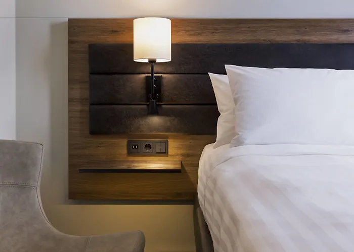 Moxy Stuttgart Airport/messe 3*