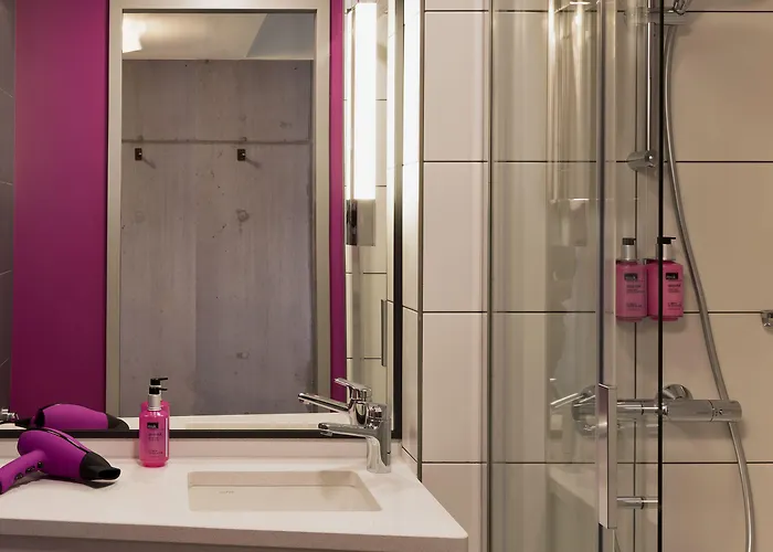 Moxy Stuttgart Airport/messe Otel Leinfelden-Echterdingen